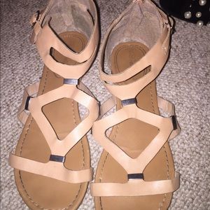 Low Gladiator Nude Sandal